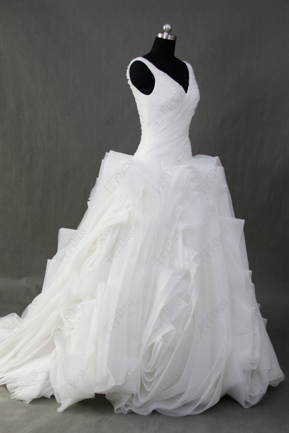 Ball gown swirled V Neck wedding dresses with sash