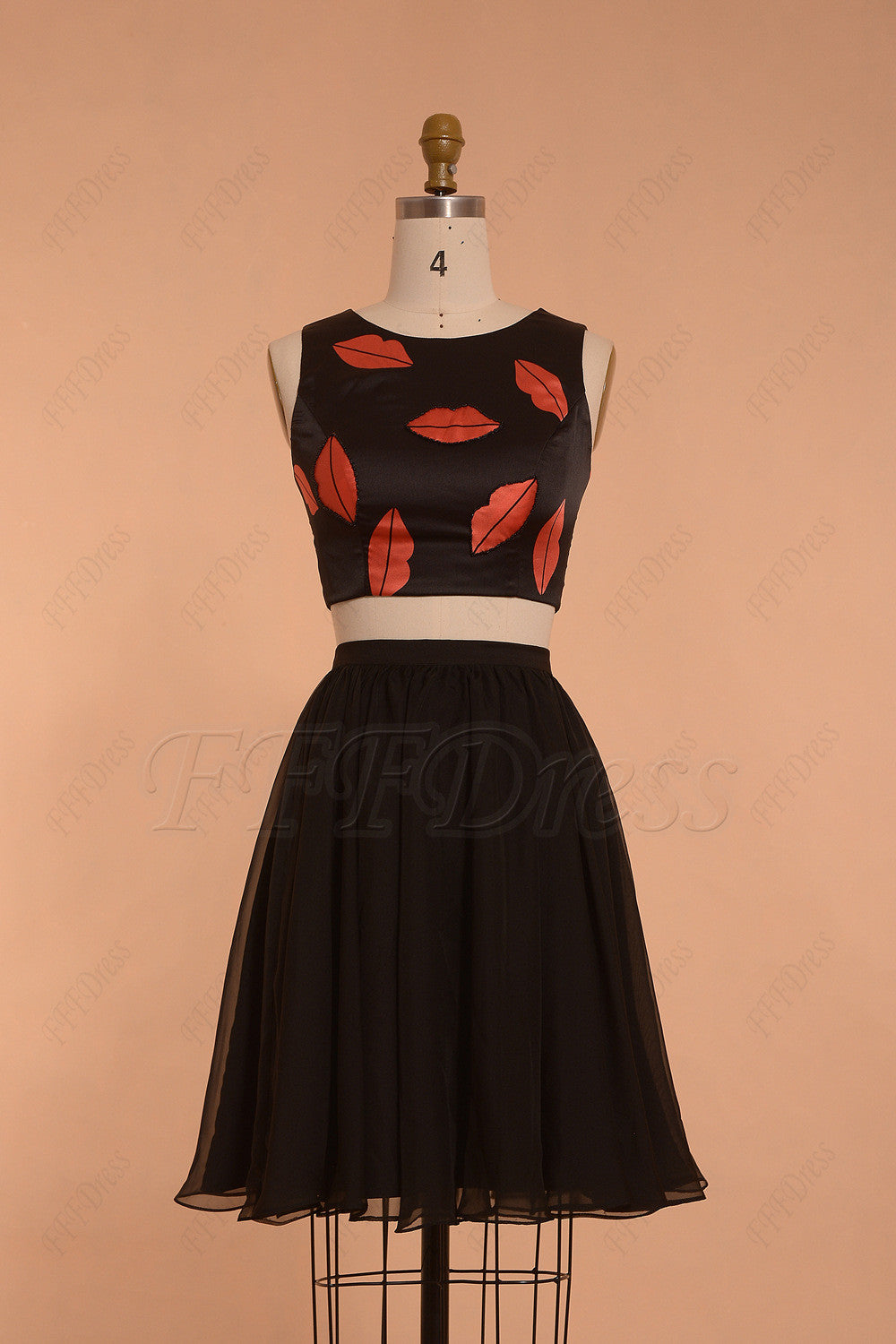 Lips printed black two piece prom dresses short