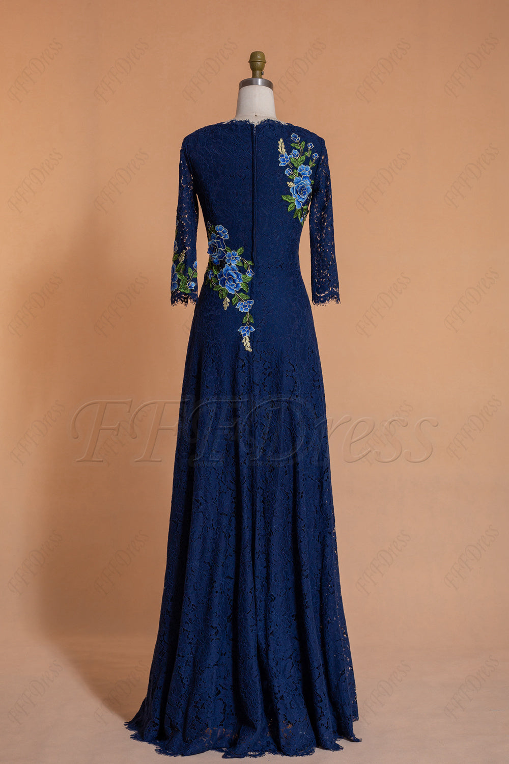 Modest Lace Navy Blue Bridesmaid Dresses 3/4 Sleeves with embroidery