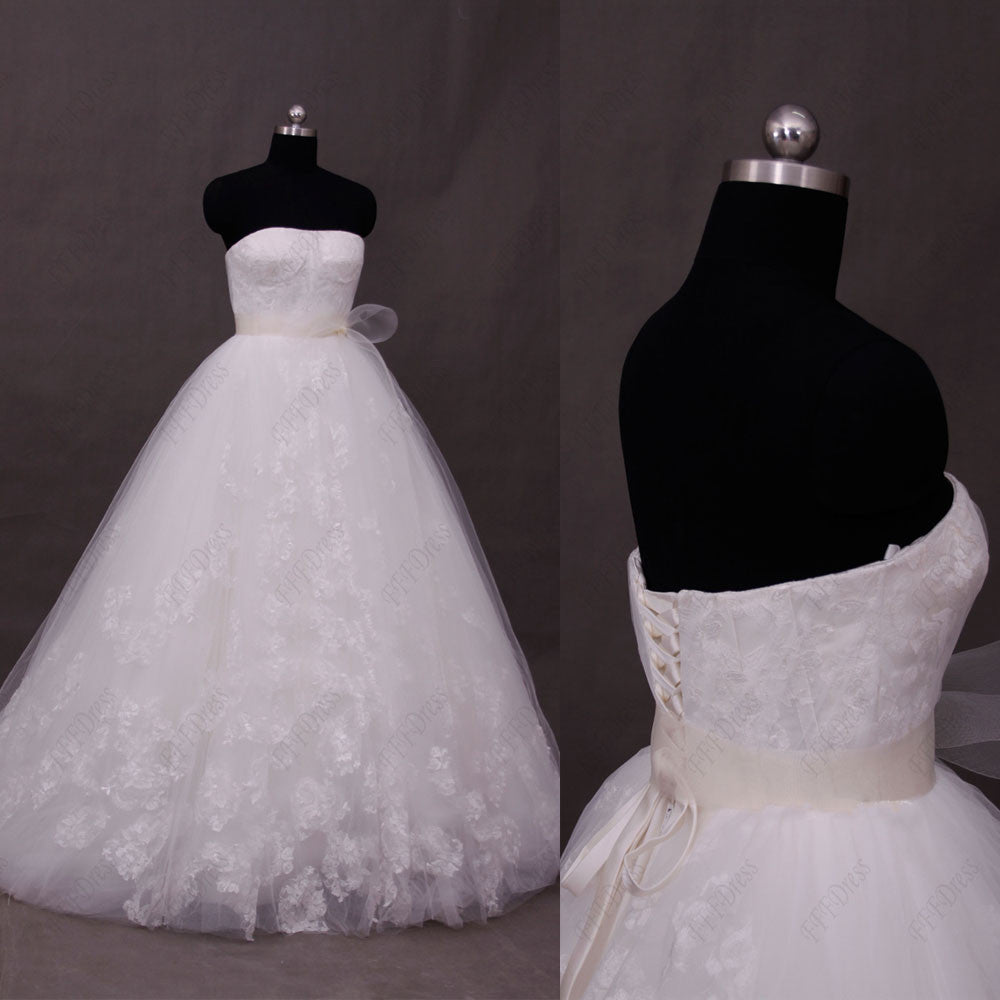 Lace princess wedding dresses with sash