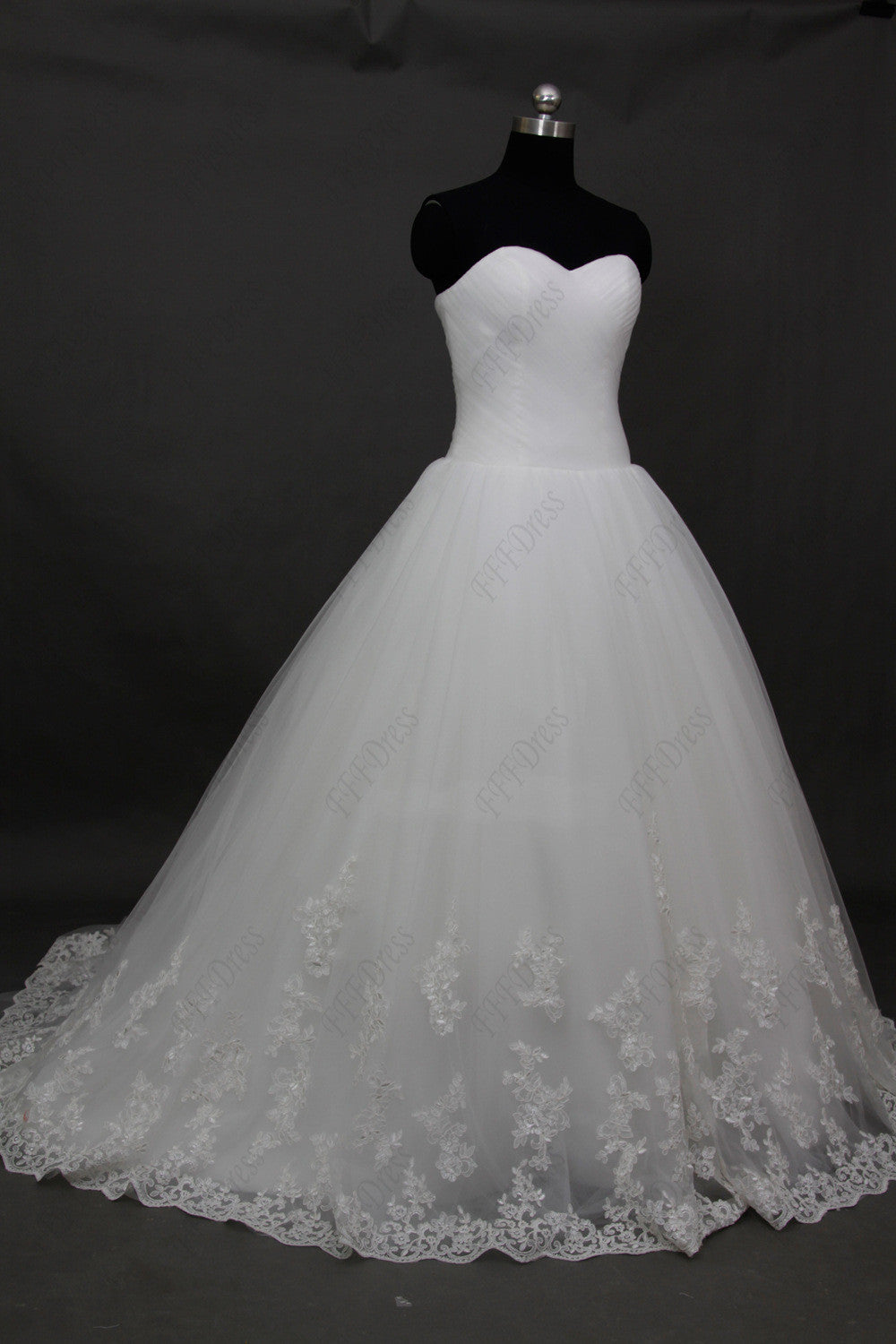 Sweetheart princess wedding dress with lace hem