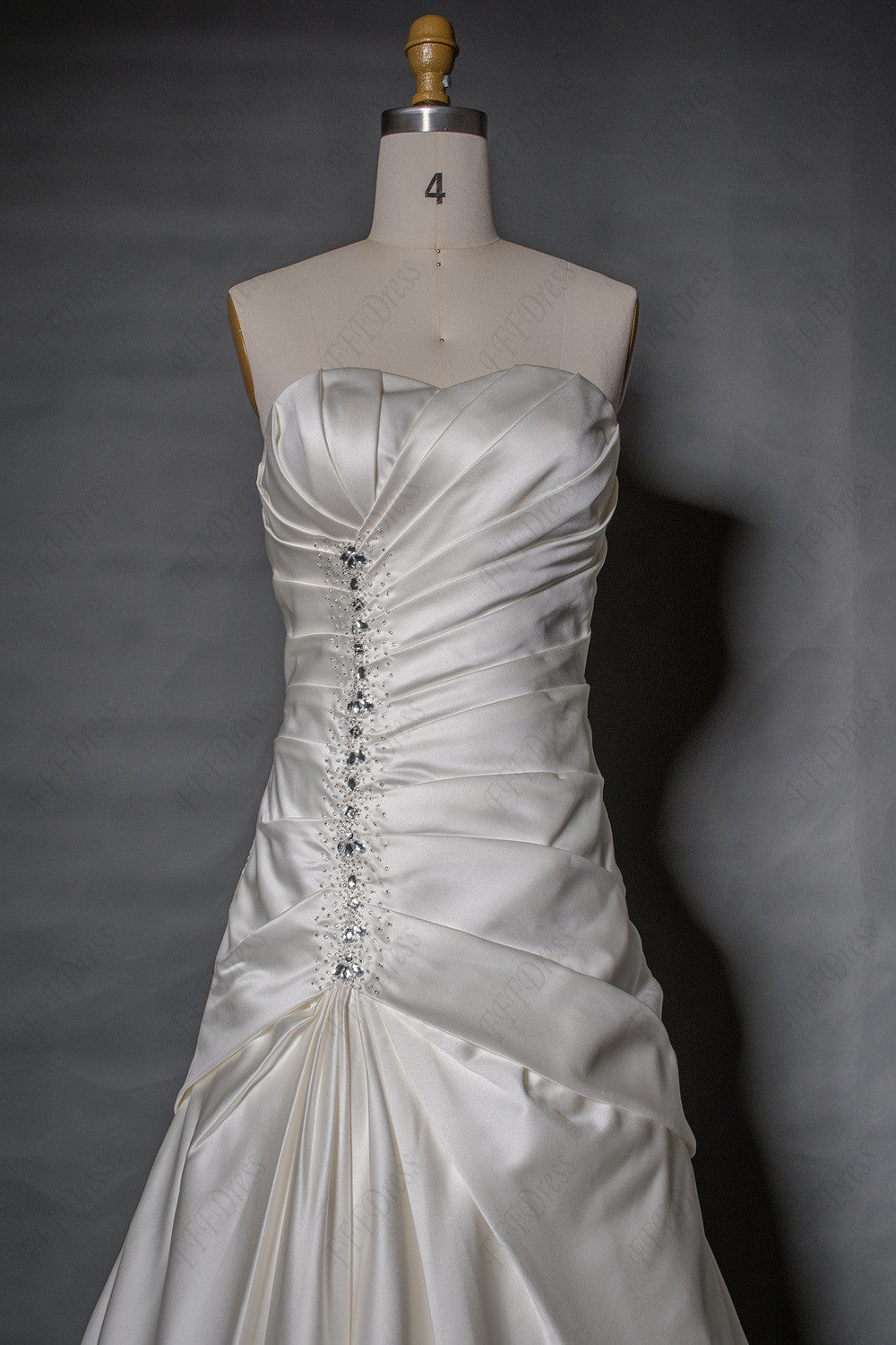 Simple elegant Beaded Ivory Wedding Dresses