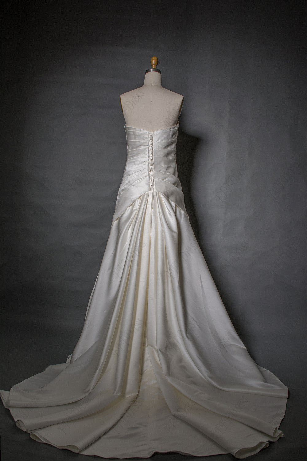 Simple elegant Beaded Ivory Wedding Dresses