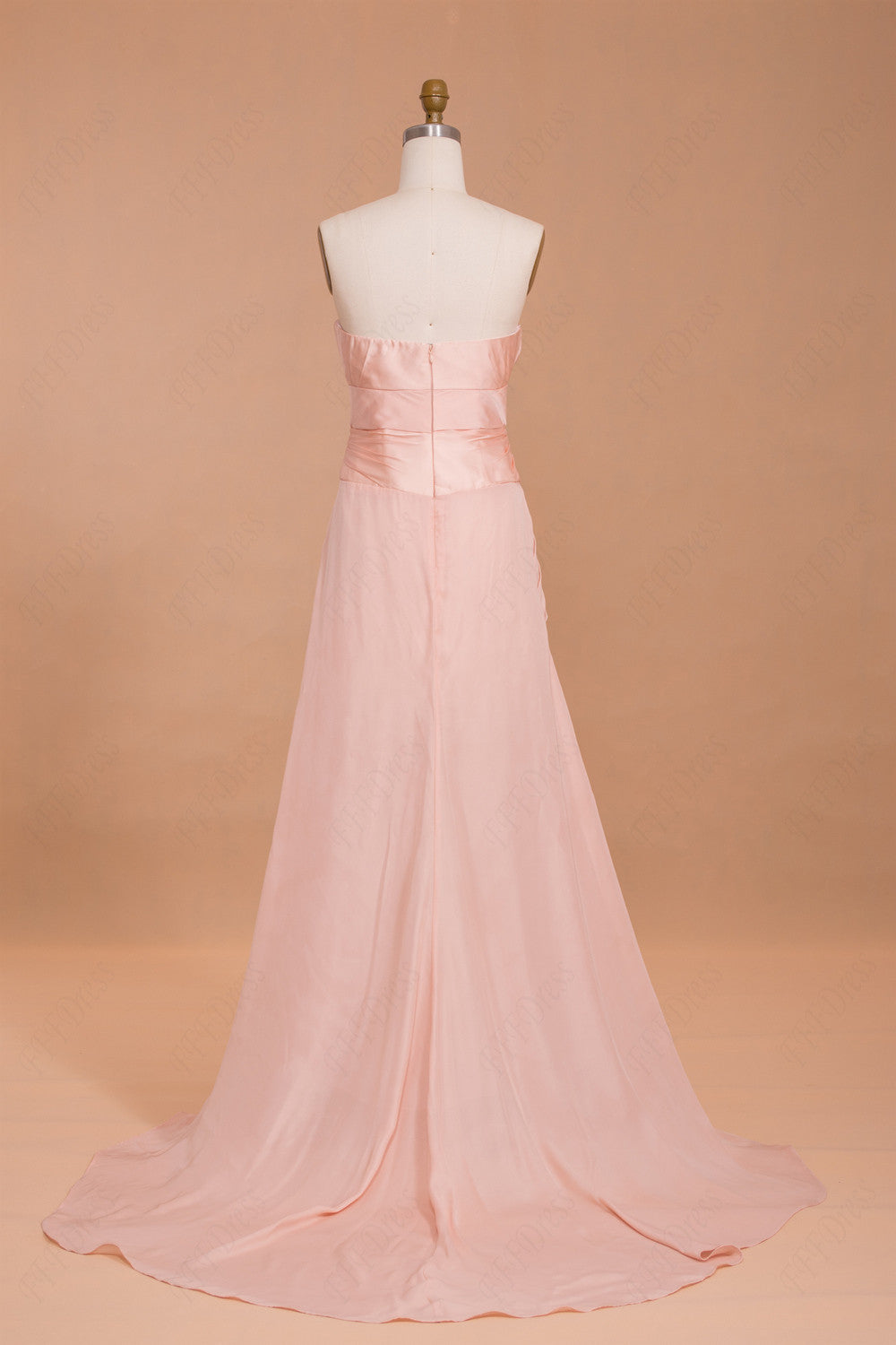 Notched neck peah pink long prom dress
