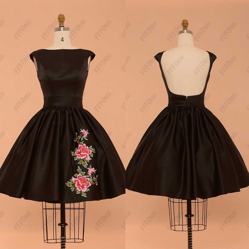 Black backless prom dresses short with embroidery