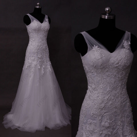V neck lace trumpet wedding dresses