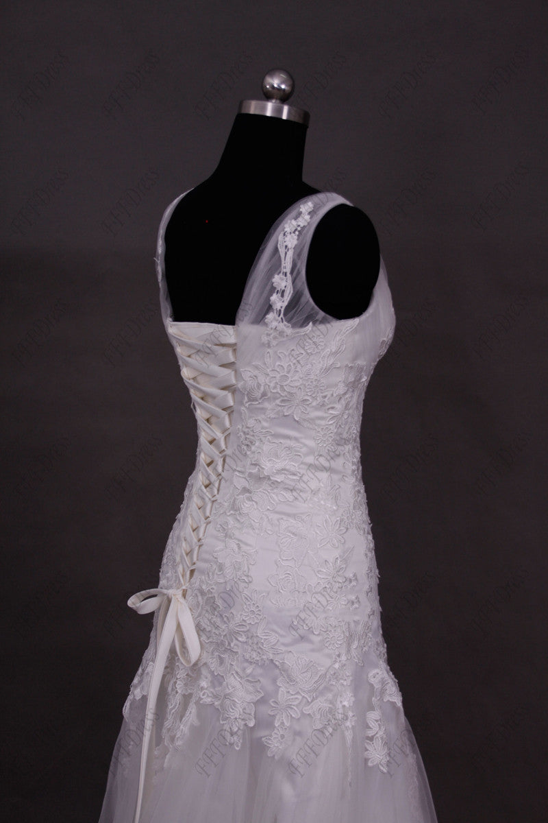 V neck lace trumpet wedding dresses